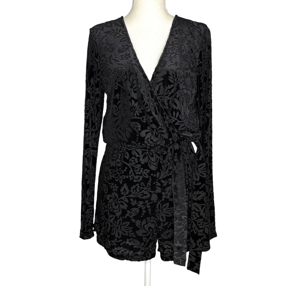 Saylor Rebecca Velvet Burnout Floral Romper S Whimsigoth Going Out Tie Waist